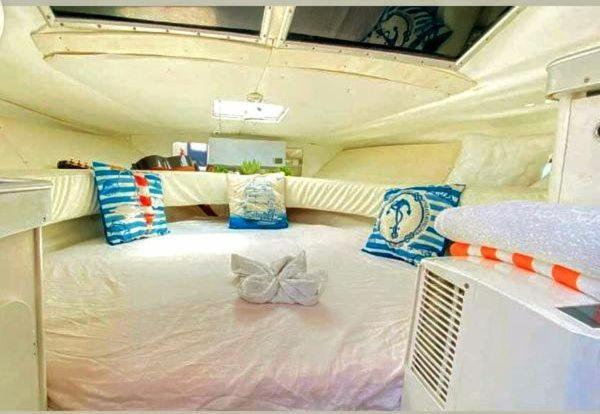 El Barco De Las Fiestas ซานต์อาเตรียเดเบซอซ ภายนอก รูปภาพ